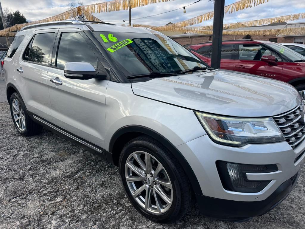 2016 Ford Explorer Limited's photo