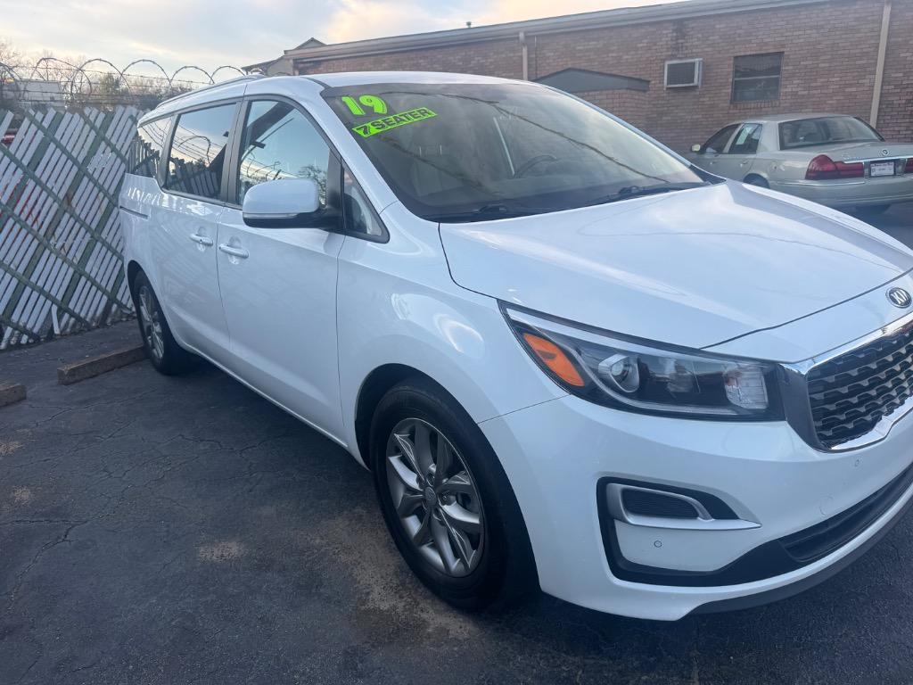 2019 Kia Sedona EX's photo
