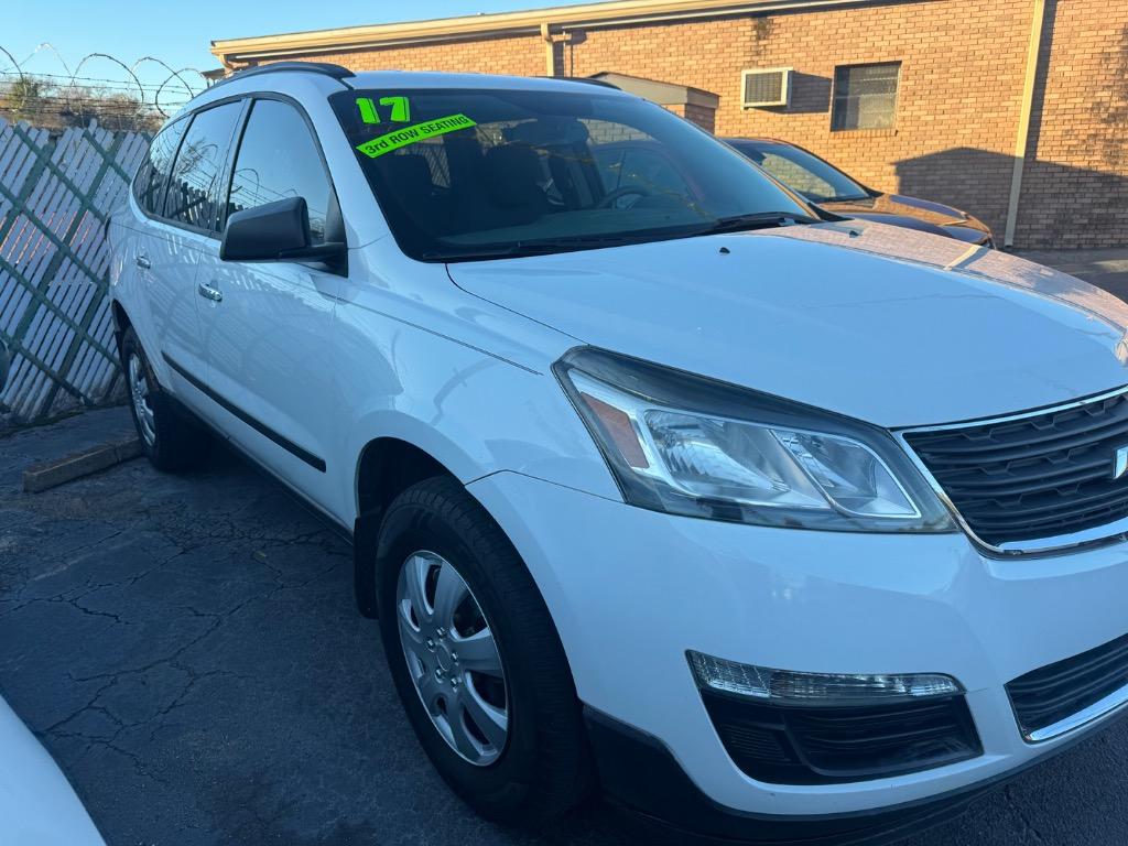 2017 Chevrolet Traverse LS's photo